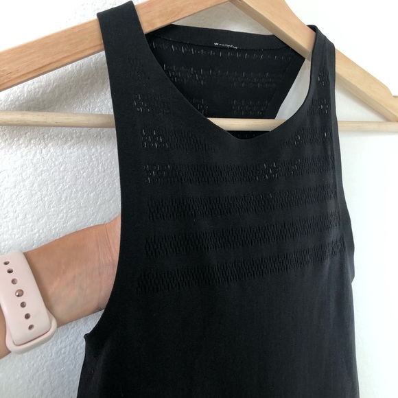 Lululemon tank - Picture 4 of 6